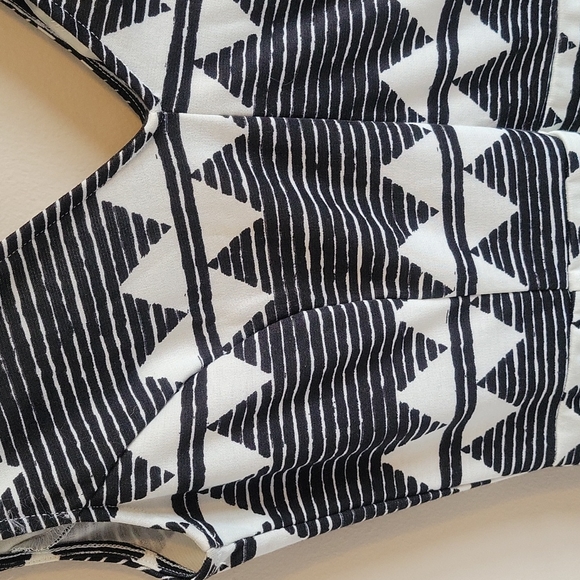 Geometric Dress - Picture 4 of 6